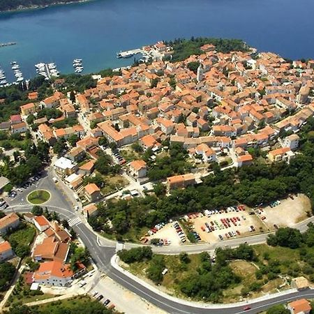 Apartmani Jozefina Omisalj Bagian luar foto