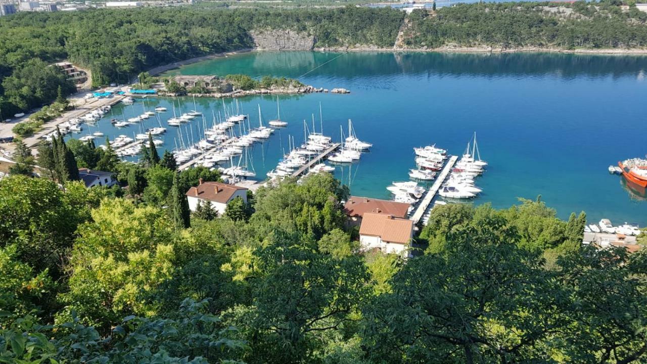 Apartmani Jozefina Omisalj Bagian luar foto